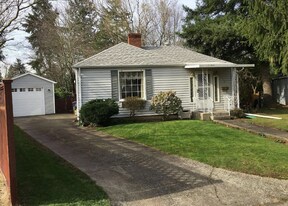4339 NE 114th Ave in Portland, OR - Building Photo