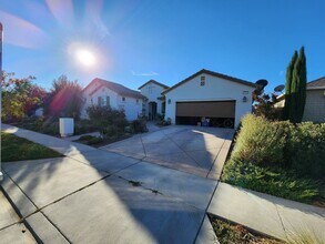 2706 Sweeney Dr in Woodland, CA - Building Photo - Building Photo
