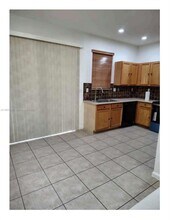 21207 NW 14th Pl in Miami, FL - Building Photo - Building Photo