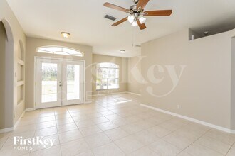 2322 Renfro Ave in North Port, FL - Foto de edificio - Building Photo