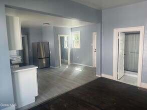 11 Clifford Rd in Menands, NY - Building Photo - Building Photo