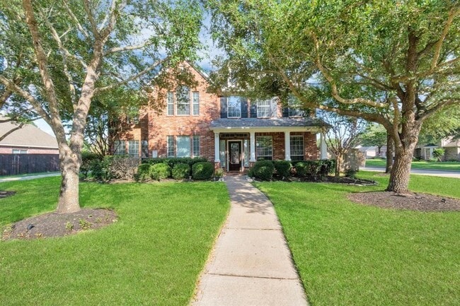 property at 26511 Cresent Cove Ln