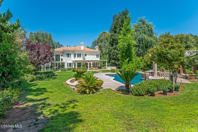 31858 Saddletree Dr in Westlake Village, CA - Building Photo - Building Photo