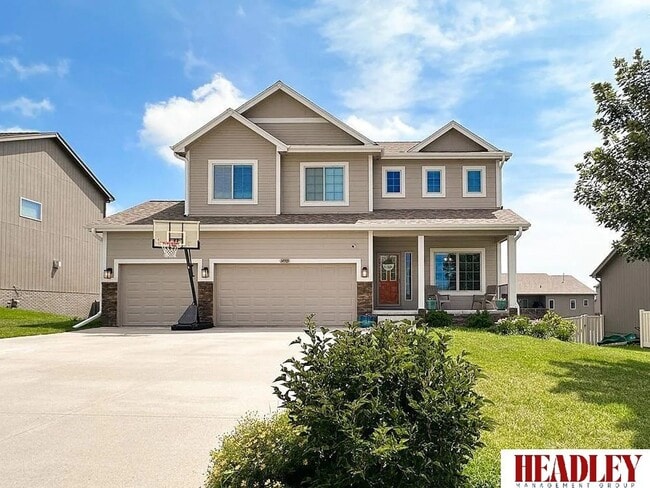 property at 14905 S 22nd St