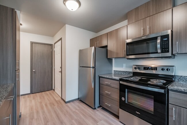 Cherry Glen Apartments in Salem, OR - Building Photo - Building Photo