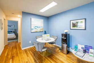 Florida Grove Manor in Keasbey, NJ - Foto de edificio - Interior Photo