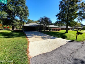 108 Harper Ave in Lafayette, LA - Foto de edificio - Building Photo