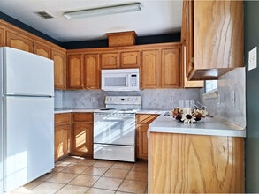 2502 Cervantes Ave, Unit 3 in Edinburg, TX - Building Photo - Building Photo