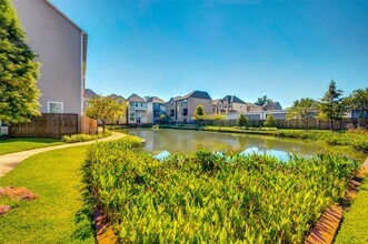 11017 Mikula Dr in Houston, TX - Building Photo - Building Photo