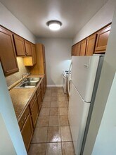 932 W Rollins Rd in Round Lake Heights, IL - Building Photo - Building Photo
