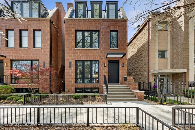 property at 1844 N Maud Ave