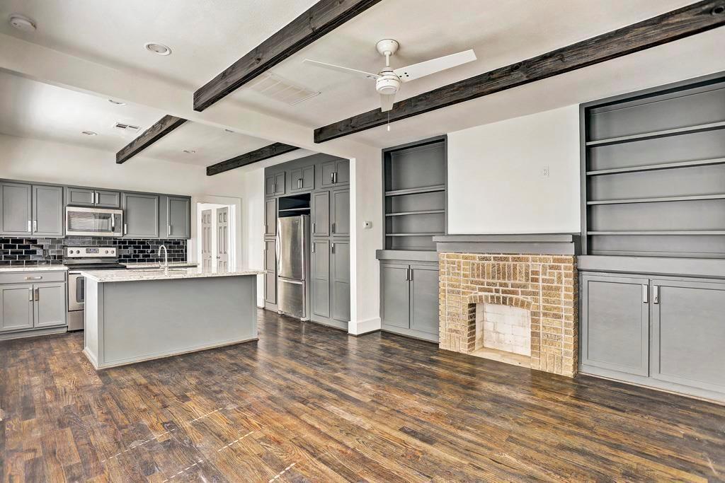 4210 Dallas St in Houston, TX - Building Photo