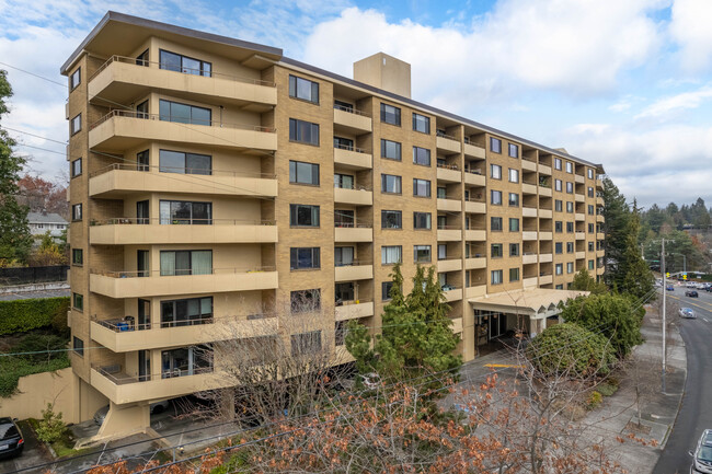 Laurelhurst Condominiums in Seattle, WA - Building Photo - Building Photo