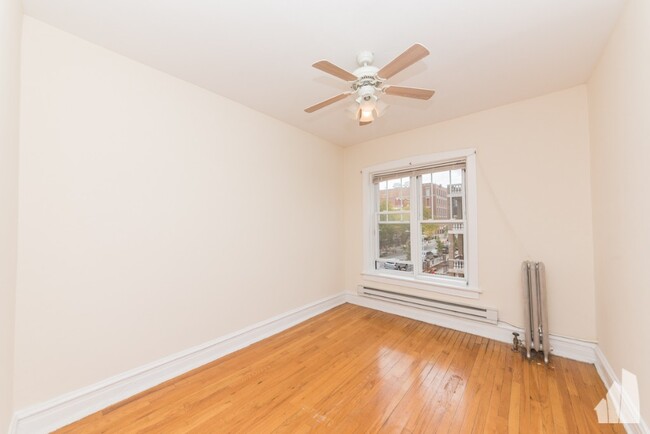 955 W Cornelia Ave, Unit # 03A in Chicago, IL - Building Photo - Building Photo