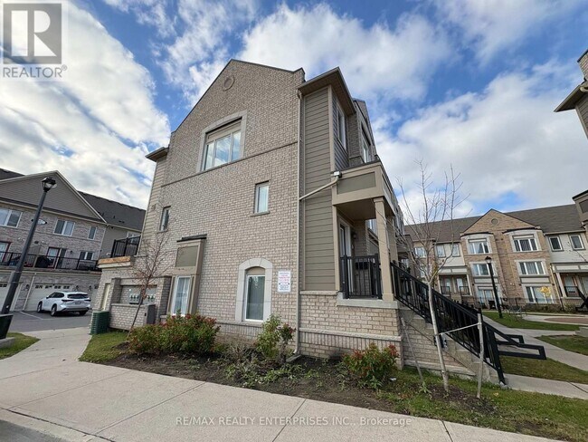 1 Beckenrose Ct in Brampton, ON - Building Photo - Building Photo