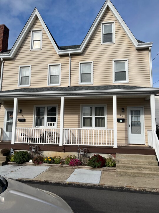 123 22nd St in Pittsburgh, PA - Building Photo