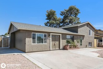 6237 S 44th St in Phoenix, AZ - Building Photo - Building Photo