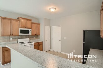8122 Valley Ridge Dr in Union City, GA - Building Photo - Building Photo