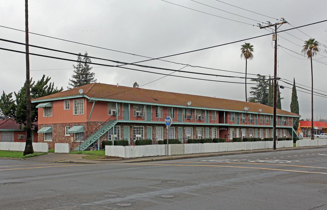 Saini Apartments in Yuba City, CA - Building Photo