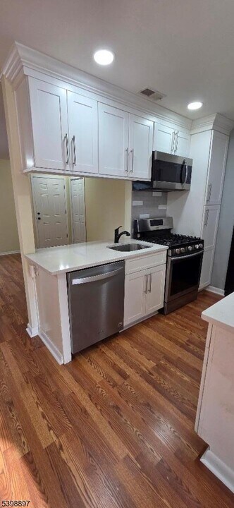 3 Pevero Dr in Vernon, NJ - Building Photo