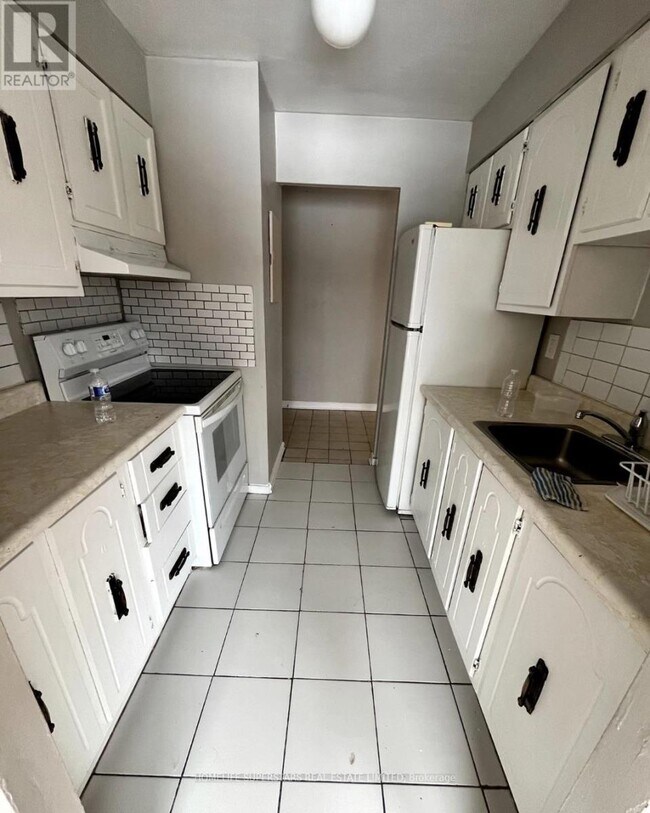 5051-5051 Baseline Rd in Georgina, ON - Building Photo - Building Photo