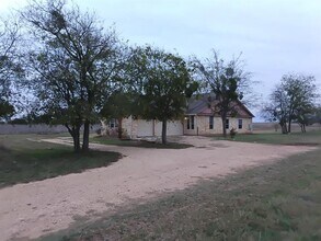 5673 Solana Ranch Rd in Salado, TX - Building Photo - Building Photo