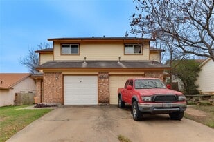 6605 Deatonhill Dr in Austin, TX - Building Photo