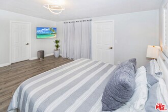 5082 Don Pio Dr in Los Angeles, CA - Building Photo - Building Photo