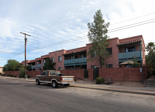 Copper View Apartments in Tucson, AZ - Building Photo - Building Photo