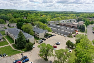Meadow Park Apartments in Rochester, MN - Foto de edificio - Building Photo