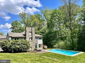 241 Cheswold Ln in Haverford, PA - Building Photo - Building Photo