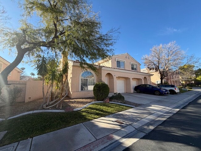 8425 Blazing Sun Ave in Las Vegas, NV - Building Photo - Building Photo