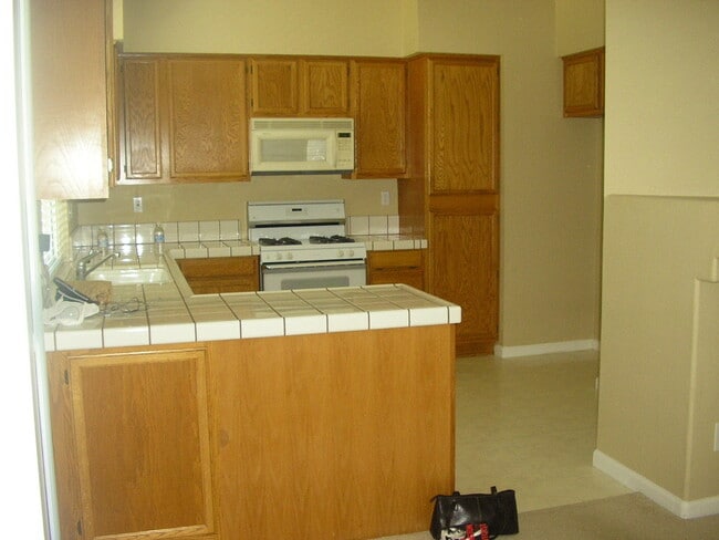 2833 Augusta Way in Rocklin, CA - Building Photo - Building Photo