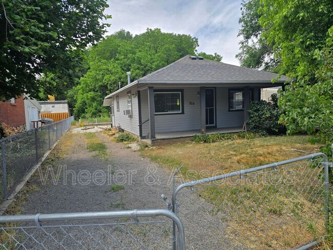 property at 824 Canyon Rd