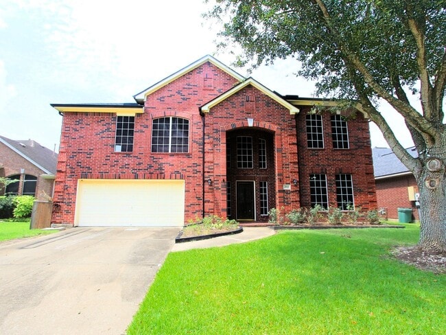 203 Green Cedar Dr