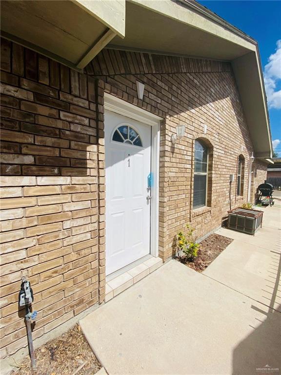 15 Prosperity Dr in Edinburg, TX - Building Photo - Building Photo