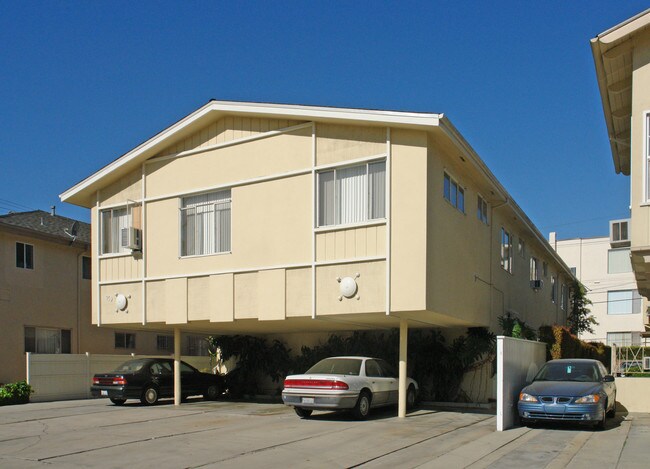 859 S Bedford St in Los Angeles, CA - Foto de edificio - Building Photo