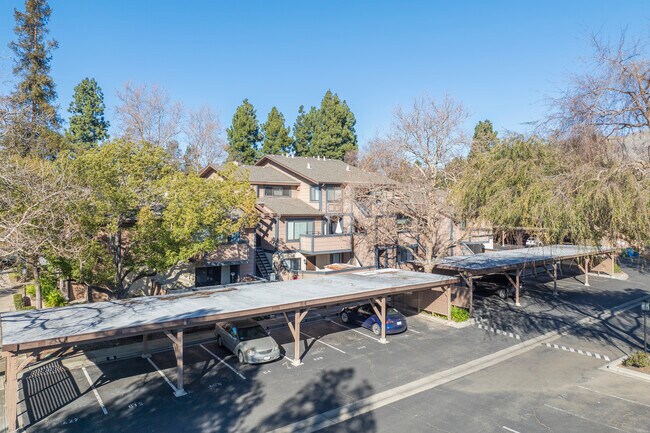 Mission Springs in Fremont, CA - Foto de edificio - Building Photo