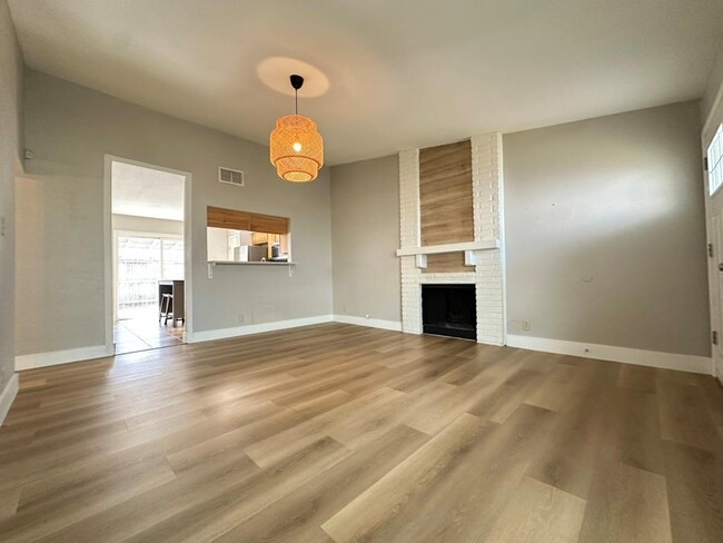 6713 West Gate Blvd in Austin, TX - Building Photo - Building Photo