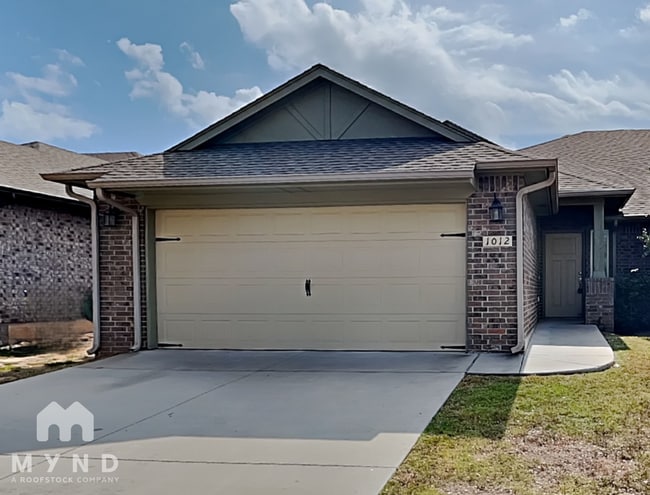 1012 Merlin Dr
