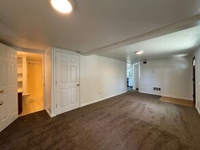 3004 Kinney Loop in Eugene, OR - Building Photo - Building Photo