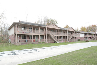 Newport Shores Apartments in East China, MI - Building Photo - Building Photo