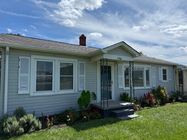 1266 18th St NE in Hickory, NC - Building Photo - Building Photo