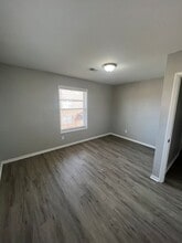 2343 Harrodsburg Rd in Lexington, KY - Building Photo - Building Photo