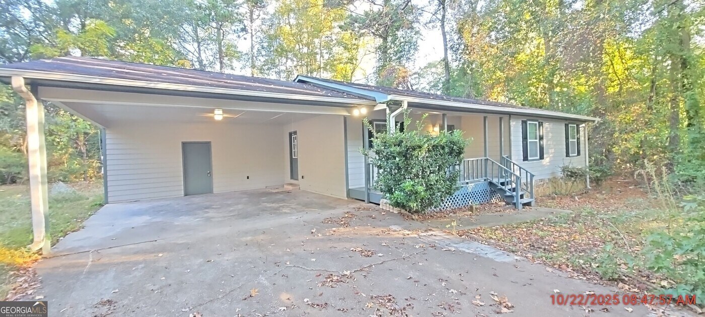 125 Highland Dr in Mcdonough, GA - Building Photo