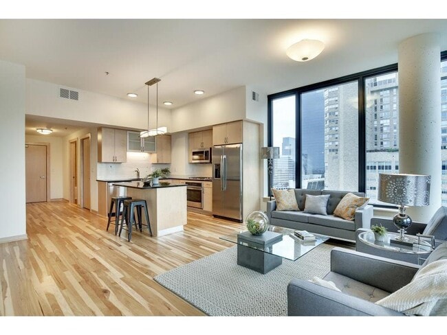 740 Portland Ave in Minneapolis, MN - Building Photo - Building Photo