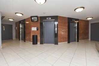 Poplar Grove in Toronto, ON - Building Photo - Interior Photo