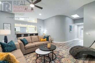 5014 82nd Way E in Sarasota, FL - Building Photo - Building Photo