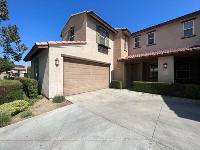property at 1606 Arborella Ct