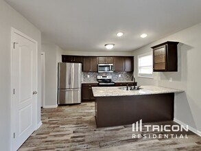 1321 Loren Circle in Clarksville, TN - Building Photo - Building Photo